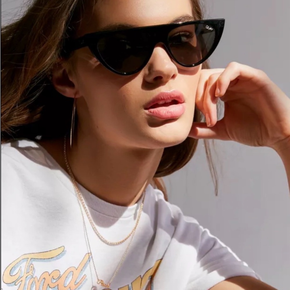 Quay Australia x Sophia Richie 111 Red Cat-Eye Sunglasses❤️